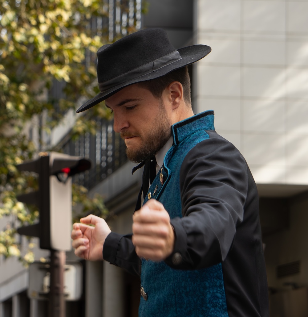 Photo représentant un membre de la Bourrée de Paris